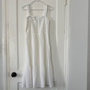 New! White Sleeveless Dress